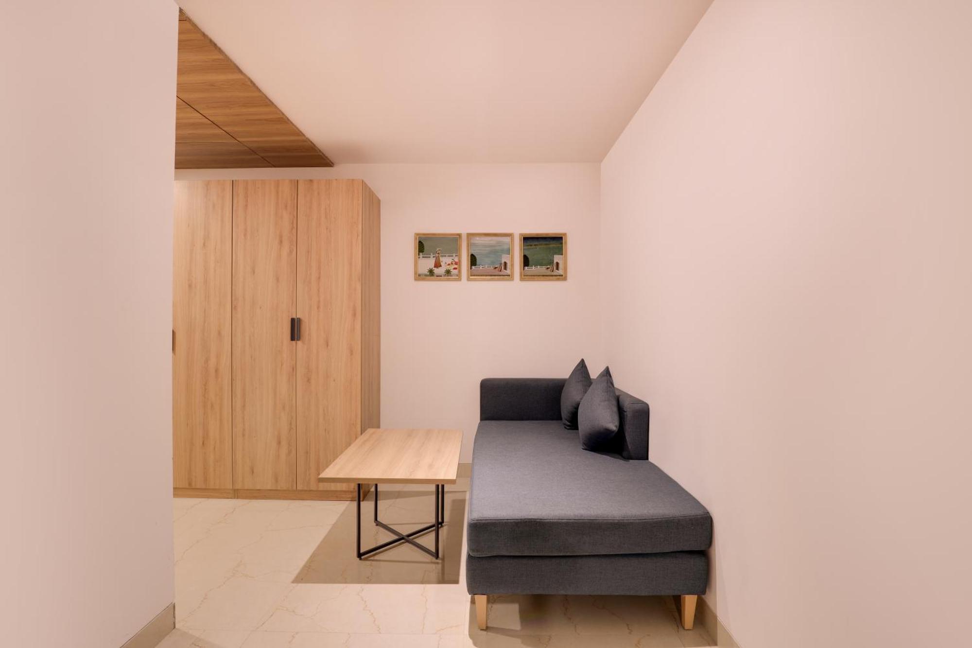 Keys Lite By Lemon Tree Hotels, Urban Square, Udaipur Exteriör bild