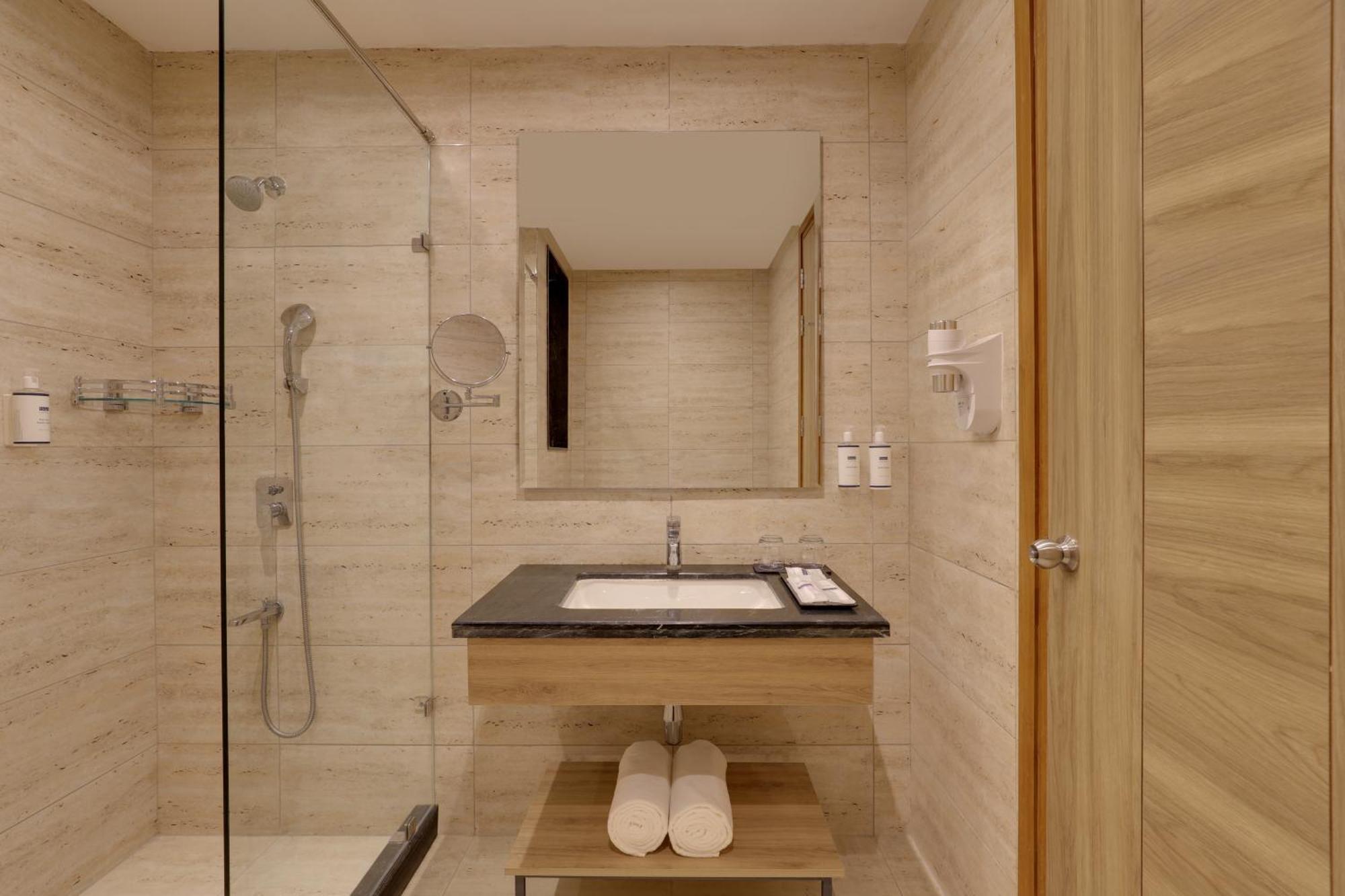 Keys Lite By Lemon Tree Hotels, Urban Square, Udaipur Exteriör bild